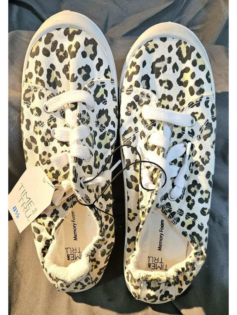 TIME and TRU Women's SCRUNCH Back Casual Size 8.5 SNEAKERS